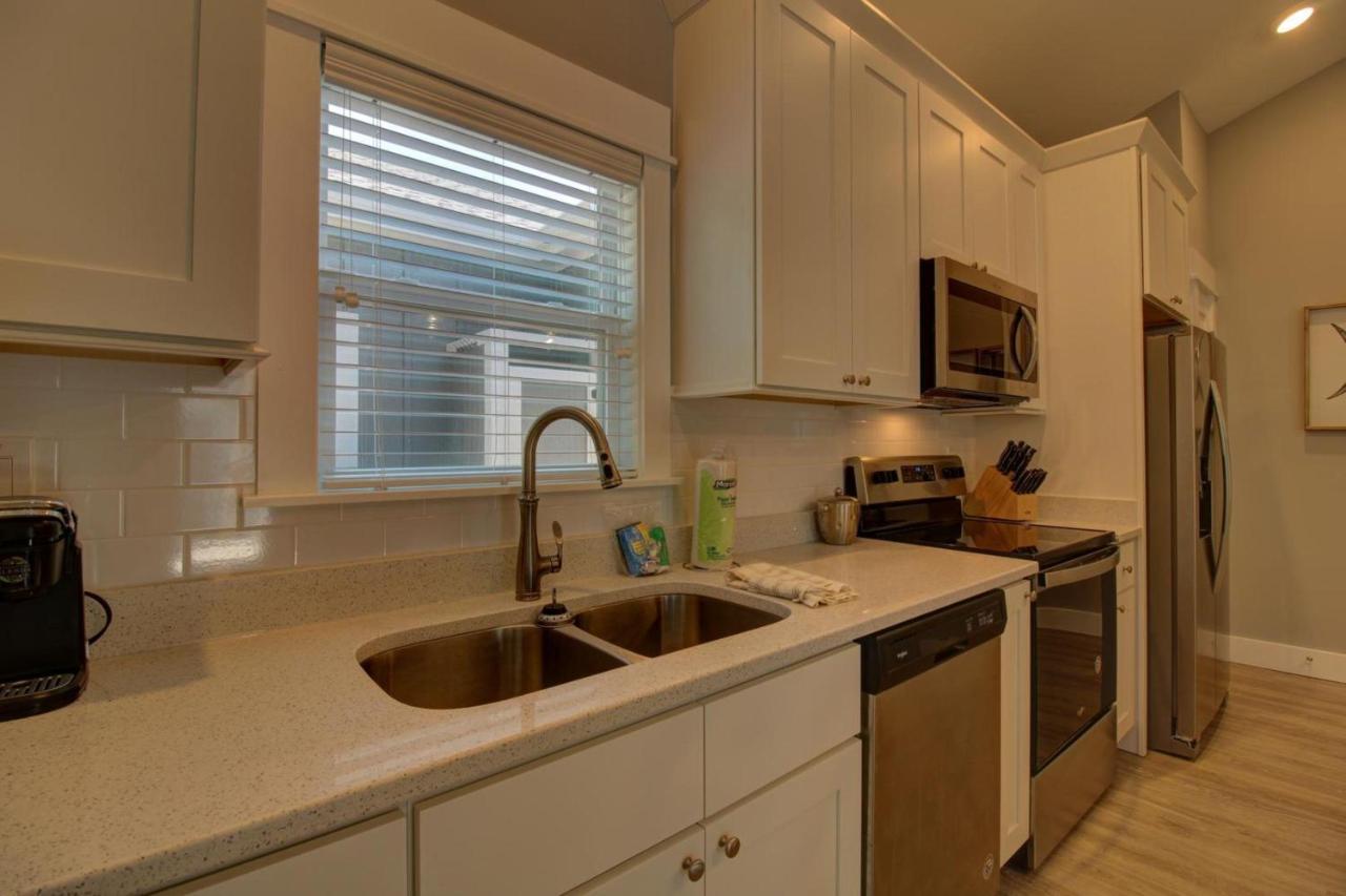 Vila Beacon Quarters By Kees Vacations Corolla Exteriér fotografie